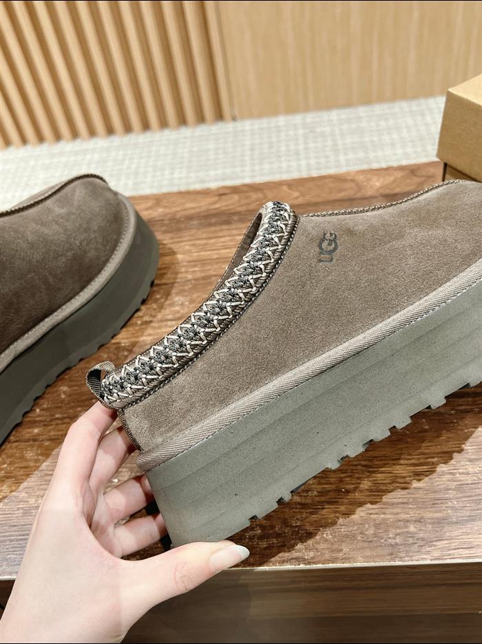 2025112816464898 250